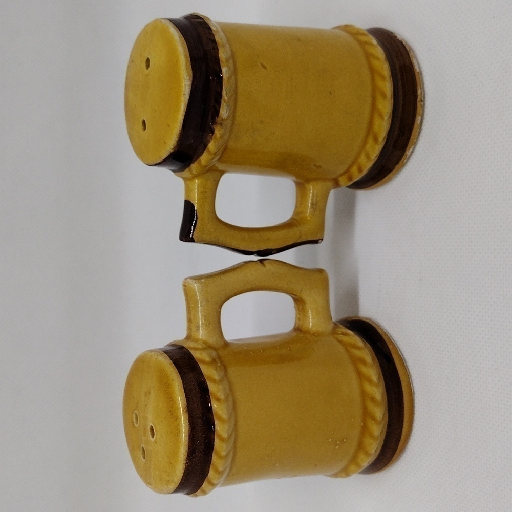 Vintage San Francisco Golden Gate Bridge Souvenir Salt & Pepper Shaker Set - Picture 11 of 14
